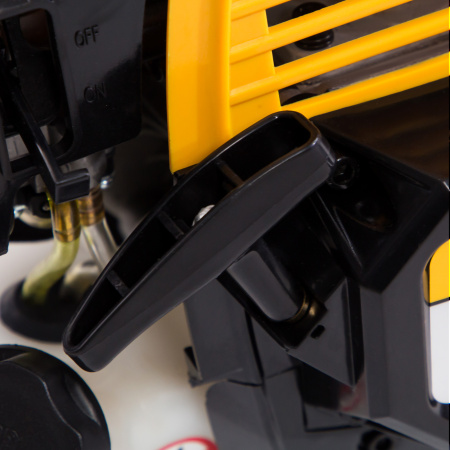 Триммер бензиновый DR-33S, 33 см3, разъемная штанга, состоит из 2 частей Denzel цена