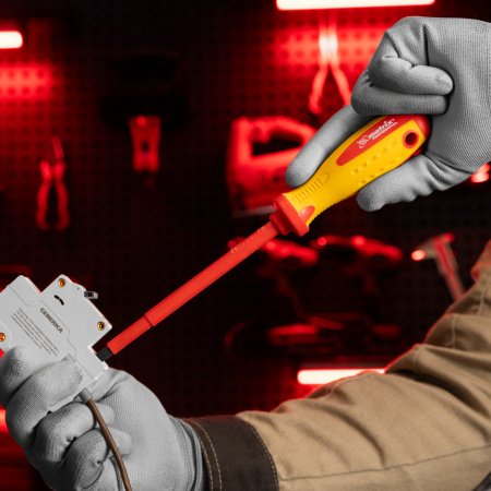 Отвертка Insulated, SL6.5 x 150 мм, CrMo, до 1000 В, двухкомпонентная рукоятка Matrix Professional