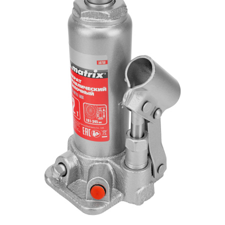 Домкрат гидравлический бутылочный, 2 т, высота подъема 181-345 мм, в пластиковый кейсе Matrix цена