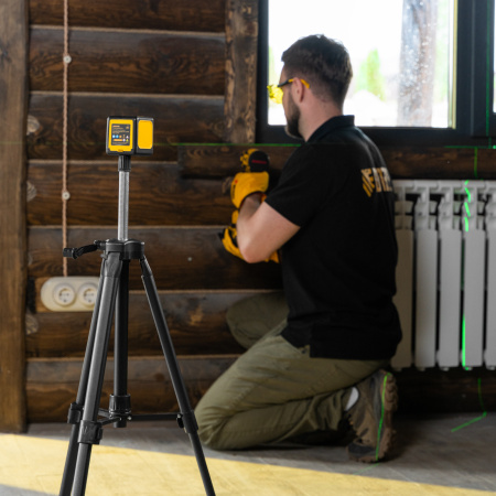 Лазерный уровень DQB, 30 м, зеленый луч, батарейки, сумка Denzel цена