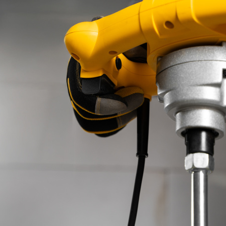 Миксер строительный EM-1-1200, 1200 Вт, 0-680 об/мин Denzel