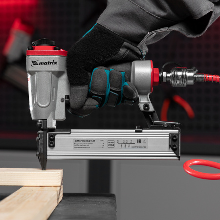 Нейлер финишный, шпилькозабивной пистолет, пневматический, гвоздь 23GA D 0.64 мм  длина 10-30 мм Matrix цена