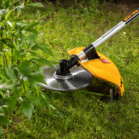 Триммер бензиновый DT 33S, 33 см3, 1.8 л. с, разъемная штанга, состоит из 2 частей Denzel цена