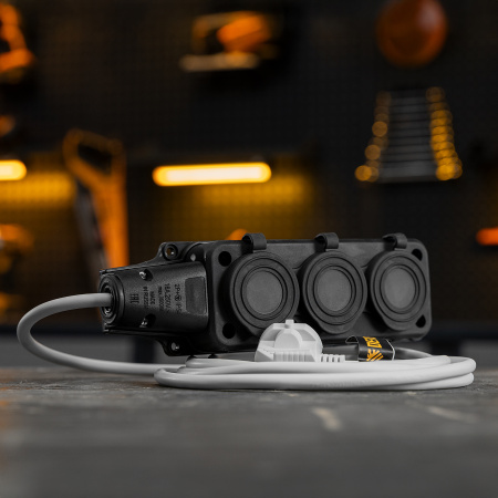 Шнур сетевой Energy Series, ПВС, 3 м, 3 x 1 мм, с неразборной вилкой, белый, Denzel цена