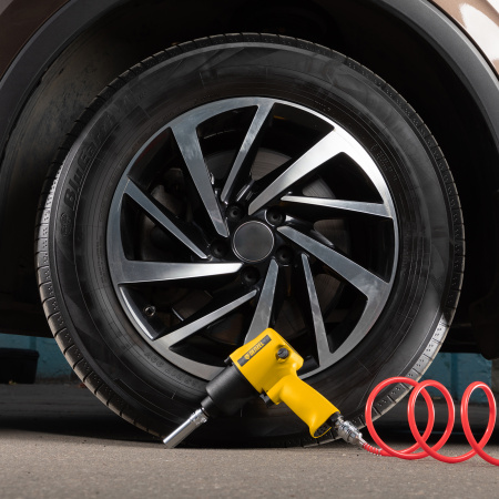 Ударный пневмогайковерт IW680, 1/2", 7000 об/мин, 680 Нм Denzel цена