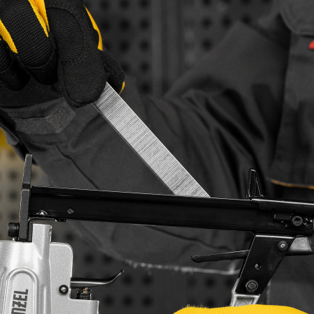 Скобы 21GA для пнев. степл., 16мм, шир. - 0,95мм, тол. - 0,6мм, шир. скобы - 12,8мм, 5000шт Denzel цена