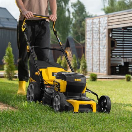 Газонокосилка аккумуляторная бесщет. DLM-460, 460 мм, травосб. 65 л., Li-Ion, 40 В Denzel цена