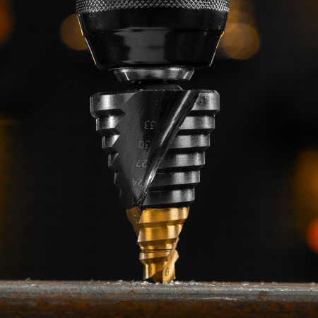 Сверло ступенчатое, 9-12-15-18-21-24-27-30-33-36 мм, Р6М5, 6-гр. хвостовик Denzel