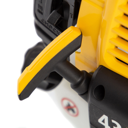 Триммер бензиновый DT 43, 43 см3, 2.5 л. с, неразъемная штанга, состоит из 2 частей Denzel цена