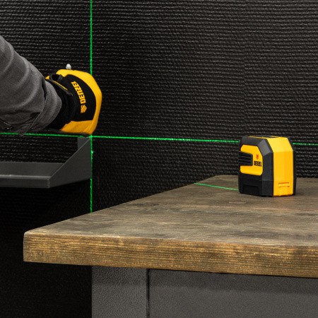 Лазерный уровень LX 03 Green, 30 м, 520 нм, резьба 1/4" Denzel цена