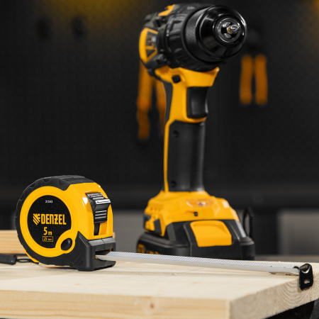 Рулетка 5м х 25мм, двухкомп. корпус, кнопка-пауза Denzel цена