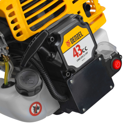 Триммер бензиновый DT-43E, 43 см3, неразъемная штанга, электростартер, состоит из 2 частей Denzel цена