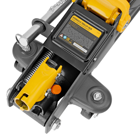 Домкрат гидравлический подкатной с фиксатором, 2 т, 130-330 мм, в кейсе Denzel цена