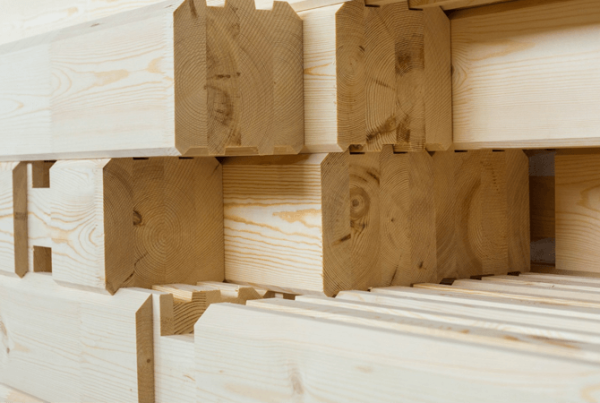 Клееный профилированный брус 135х200 с чашами под проект