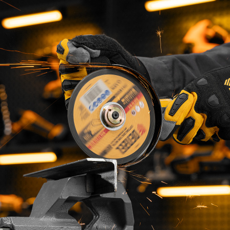 Пневматическая углошлифовальная машина AG125, 11000 об/мин, 125 мм, 186 л/мин Denzel цена