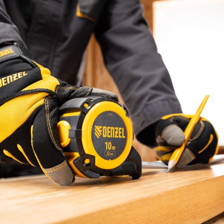 Рулетка 10м х 32мм, автоматич. фиксац., нейлон. покрытие, магнит. зацеп, двухстор. разметка Denzel цена