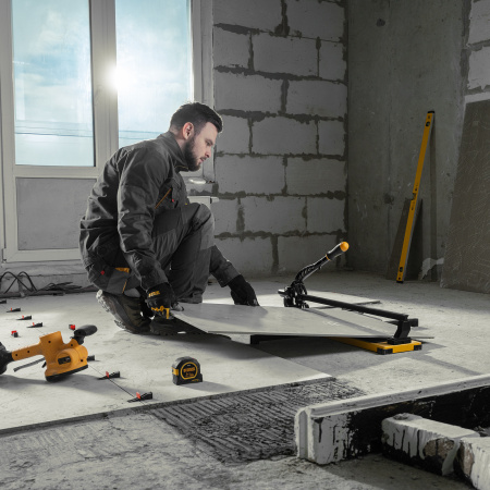 Плиткорез рельсовый 600х16мм, каретка на подш., стальная станина, усил. рукоятка-пенал Denzel цена