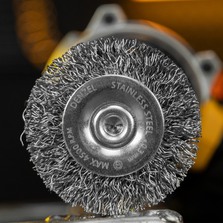 Набор щеток для дрели, 1 Плоская 50мм, 2 Чашки 25-50мм, шпилька, нерж. вит. проволока Denzel