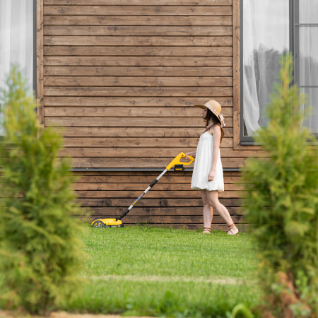 Портативная аккумуляторная газонокосилка CLM-22, Li-ion, 20В, 220 мм // Denzel цена