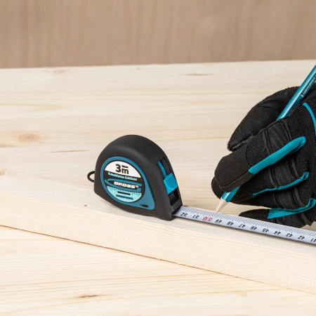 Рулетка "Ergonomisch",3 м x 16 мм,магнитный обрезиненный зацеп Gross цена