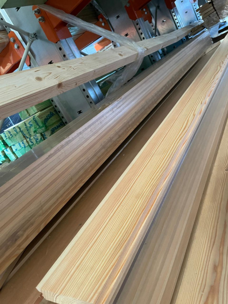 Доска пола шпунтованная 28х140х2000 сорт Экстра Лиственница 0.28м2