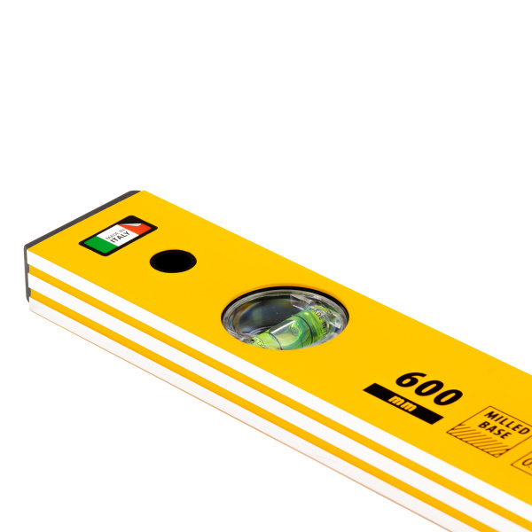 Уровень алюминиевый, 600 мм, фрезерованный, 3 глазка Denzel цена