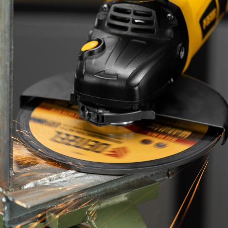 Круг шлифовальный по металлу, 230 х 6,0 х 22,2 мм, A24QBF// Denzel