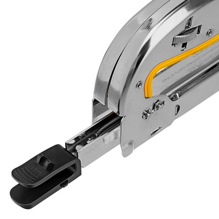 Степлер металл., скобы в комплекте, плавная регулировка удара, 2К рукоятка, тип 53, 4-14 мм Denzel цена