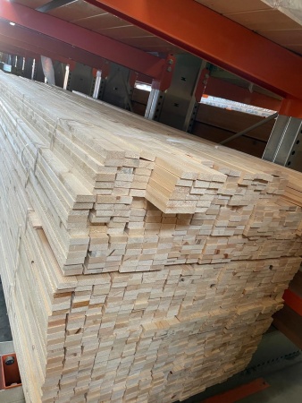 Брусок-рейка строганная сухая 30х40х2500 мм Хвоя