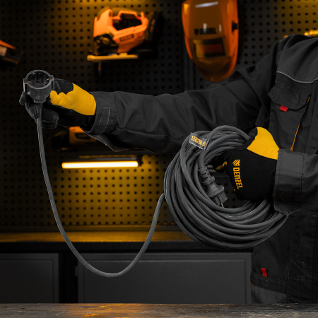 Удлинитель-шнур силовой Top Series, КГТТ, 20м, 1 розетка, 3 x 1,5 мм Denzel цена