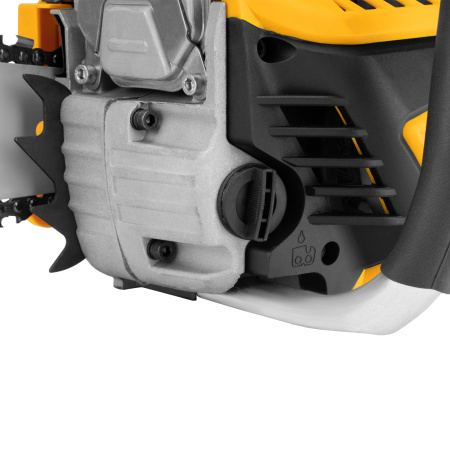 Пила цепная бензиновая DS-4516, шина 40 см, 45 см3, 2,5 л.с, шаг 0,325, паз 1,5 мм, 64 звена Denzel