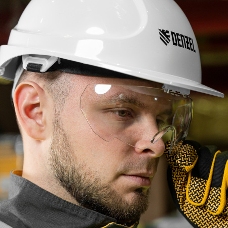 Каска защитная ударопр.«Форвард» (К-05)ABS/PC,комплект со встроен.очк.ОЧК-05 Форвард,белая Denzel цена