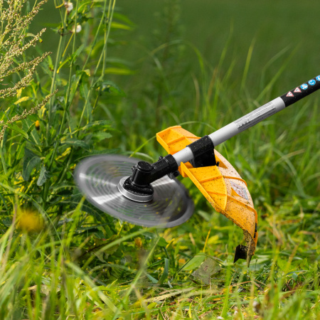 Триммер бензиновый DT 52, 52 см3, 3 л. с, неразъемная штанга, состоит из 2 частей Denzel цена