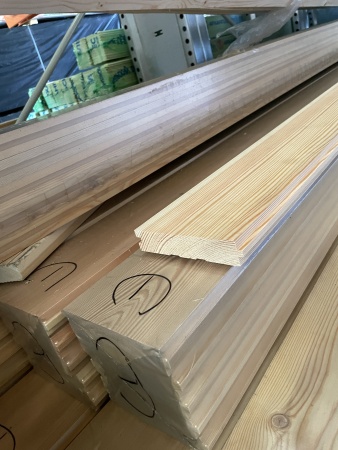 Доска пола шпунтованная 28х140х3000 сорт Экстра Лиственница 0.42м2