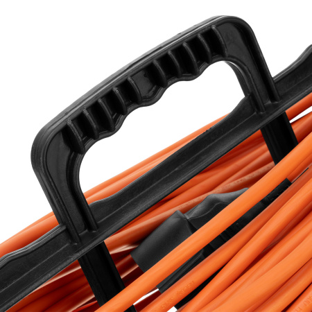 Удлинитель-шнур силовой Garden Series, ПВС, 20м, 1 розетка 3 x 1,5 мм, Denzel цена