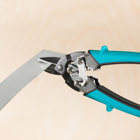 Ножницы по металлу "Piranha", 190 мм, прямой рез, сталь СrM, двухкомпонентные рукоятки Gross