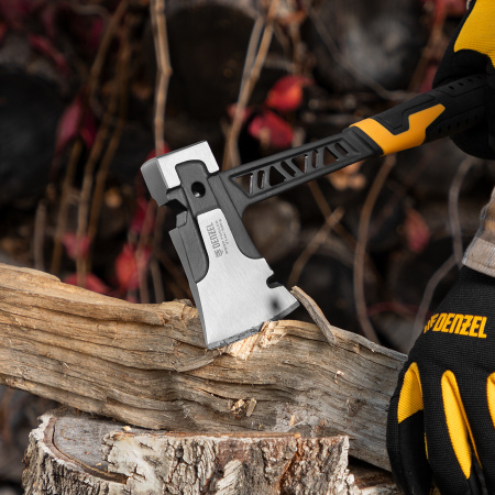 Топор цельнокованый 600 г, двухкомпонентная обрезиненная рукоятка Denzel цена