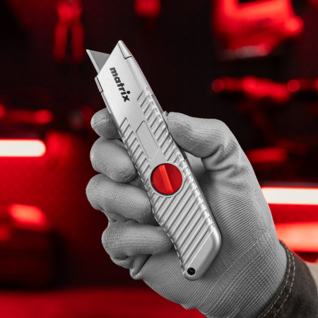 Нож, 19 мм, выдвижное трапециевидное лезвие, металлический корпус Matrix