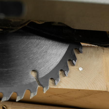 Пильный диск по дереву с гвоздями, ф165 х 20 мм, 40 зубов Denzel