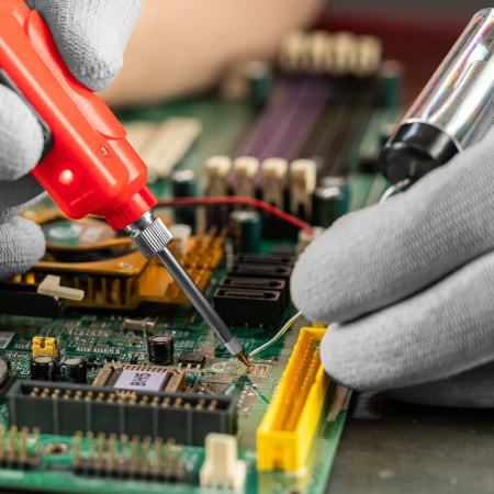 Паяльник беспроводной 4.5 В, 8 Вт, 350°С, припой 10 г, работа от элементов питания 3хАА Matrix цена