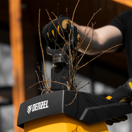 Измельчитель садовый электрический ECS-2700, 2700 Вт, 40 мм Denzel цена