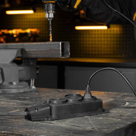 Удлинитель-шнур силовой Top Series, КГТТ, 20м, 3 розетки, 3 x 1,5 мм Denzel цена