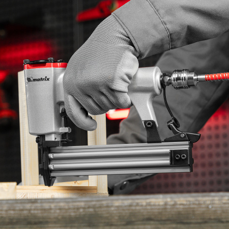 Нейлер пневматический для гвоздей от 10 до 32 мм Matrix цена