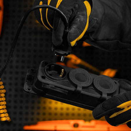 Удлинитель-шнур силовой Top Series, КГТТ, 20м, 3 розетки, 3 x 2,5 мм Denzel цена