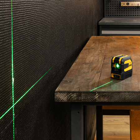 Лазерный уровень LX 03 Green, 30 м, 520 нм, резьба 1/4" Denzel цена