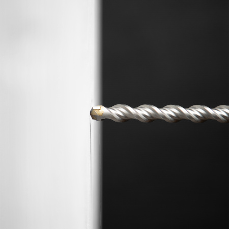 Бур по бетону, двойная спираль, три пылеотводящие кромки, 16 x 210 мм DENZEL