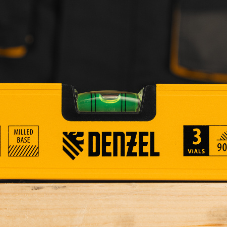 Уровень алюминиевый, магнит, фрезерованный, 3 глазка (1 зеркал.) 0,5 мм/м, 800 мм Denzel цена