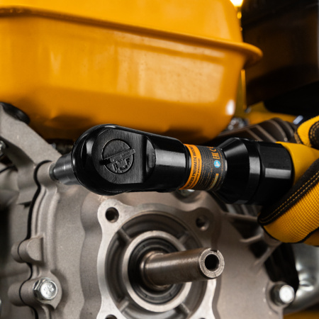 Усиленная пневмотрещотка RP100, 1/2", 160 об/мин, 100 Нм Denzel цена