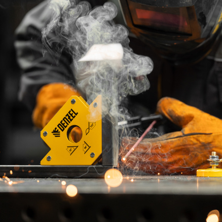 Фиксатор магнитный для сварочных работ, усилие 50 Lb Denzel