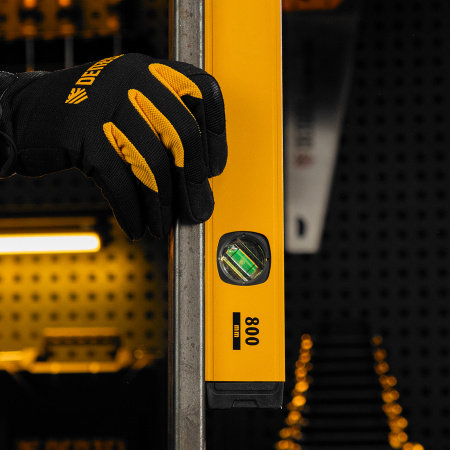 Уровень алюминиевый, магнит, фрезерованный, 3 глазка (1 зеркал.) 0,5 мм/м, 800 мм Denzel цена